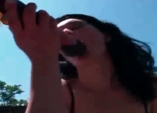 Deepthroat blowjob for a sexy horse